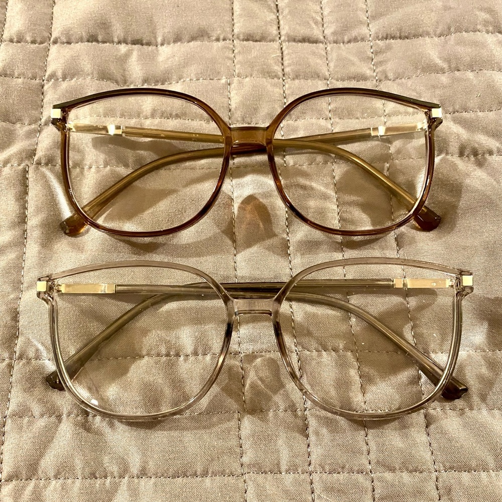 Stylish Brown and Gray Eyeglasses Set